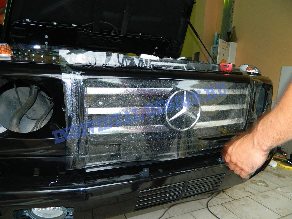 Защита кузова Mercedes-G антигравийной пленкой