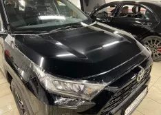 Оклейка полиуретановой пленкой Toyota Rav4.