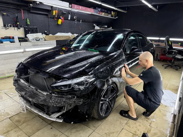 Оклейка переднего комплекса BMW 2