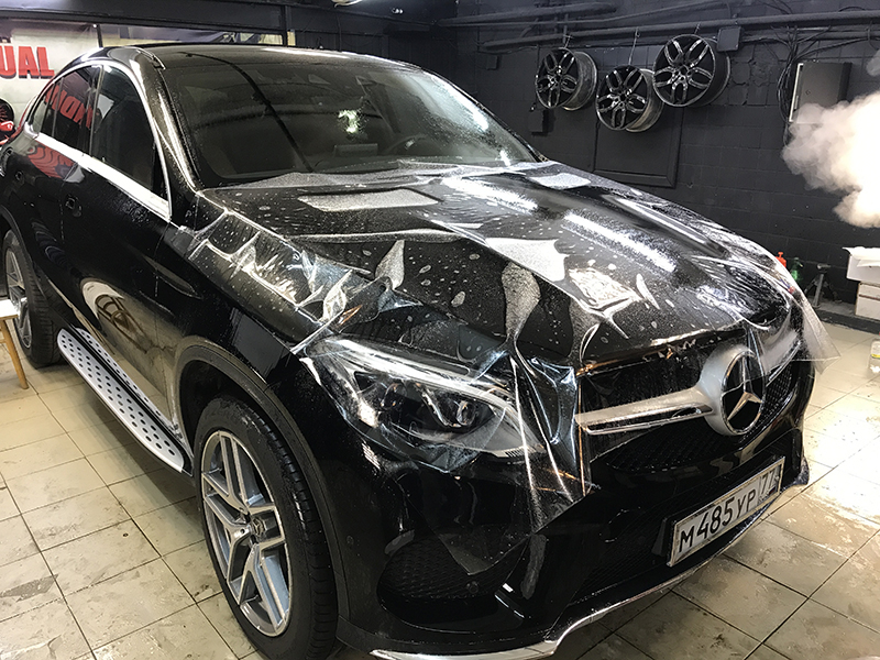 Защита капота Mercedes GLE полиуретановой пленкой